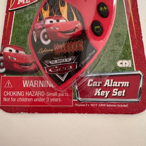 Disney Pixar The World of Cars RaceORama Lightening Car Alarm Key Set 2010 New - Picture 2 of 6